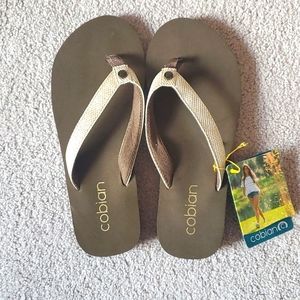 Cobian brown flip flops size 7